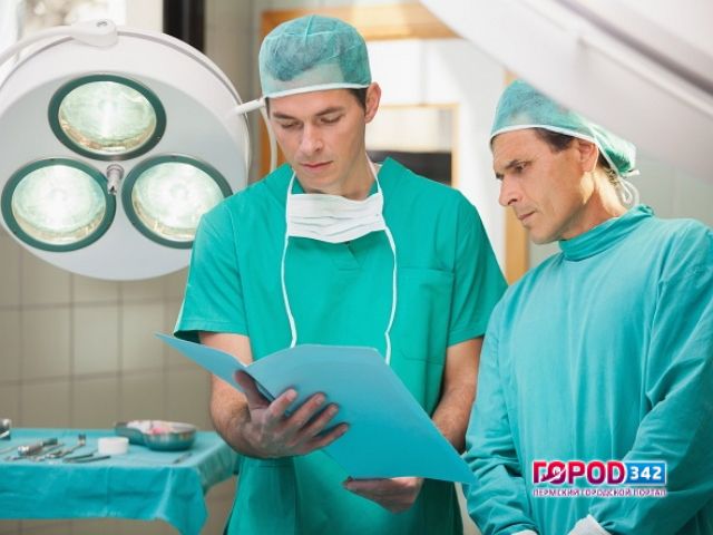 «Подарок» ко Дню медика: В Чайковской городской больнице врачам снизили зарплату на 35%