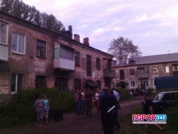 В Перми в одном из жилых домов частично обрушилось потолочное перекрытие