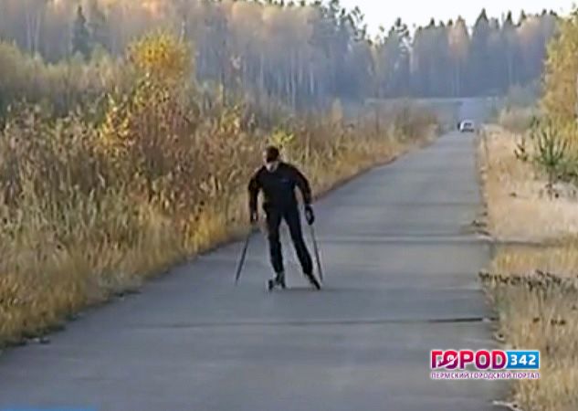 У пермских спортсменов — лыжников и биатлонистов — тренировки проходят на кладбище