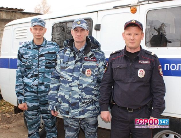 В Пермском крае сотрудники полиции спасли на пожаре людей