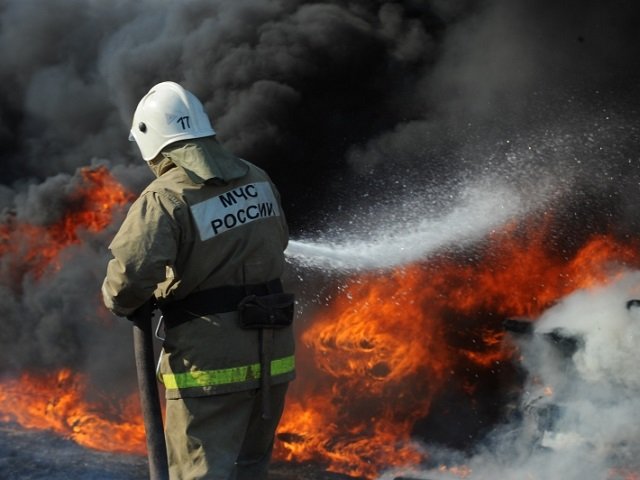 При пожаре в жилом доме в Пермском крае погибли четыре человека. Возбуждено уголовное дело