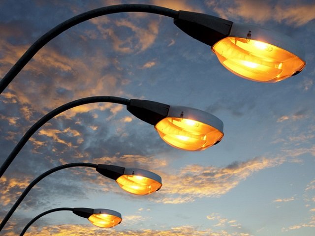 По сообщению пресс-службы администрации Перми, в городе запустили новую программу освещения — «умный свет»
