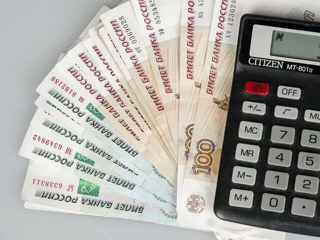 Среднемесячная номинальная начисленная заработная плата за октябрь 2018 года в Пермском крае составила 34438,6 рубля