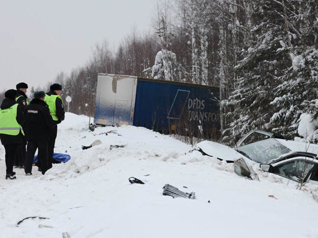 В ДТП на трассе Пермь – Березники погибли женщина и ребенок