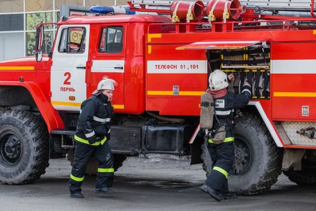 В Прикамье на пожаре спасли пенсионерку