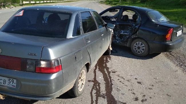 В аварии на трассе в Прикамье пострадали три человека