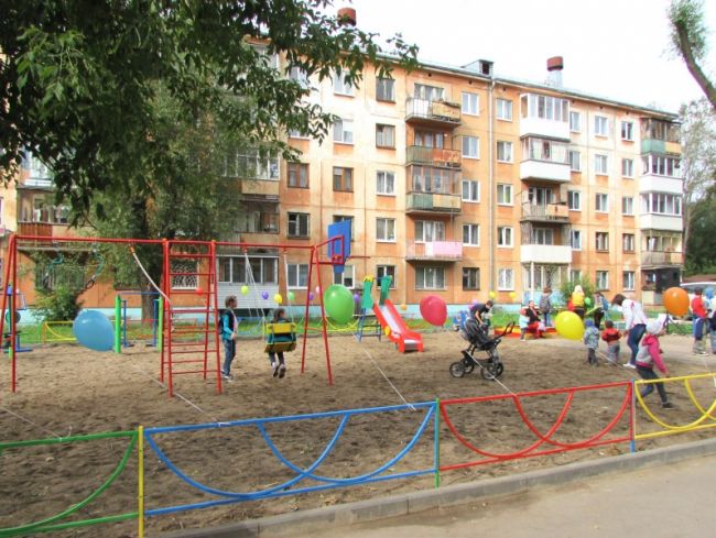 Власти Перми по нацпроекту отремонтируют 77 дворов в этом году