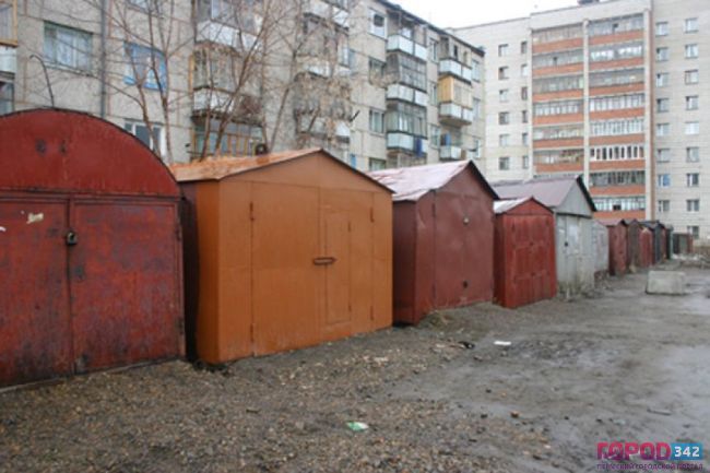 В Перми сносят незаконные гаражи