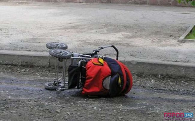 В Перми водитель сбил на пешеходном переходе женщину с коляской