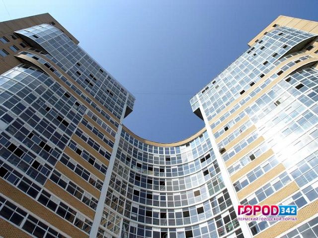 В Мотовилихинском районе Перми с 15 этажа выпала 13-летняя девочка