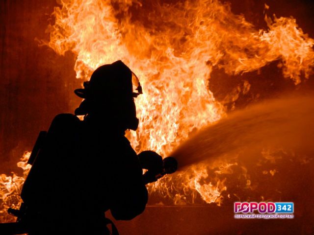 В Перми пожарные спасли от огня лыжную базу