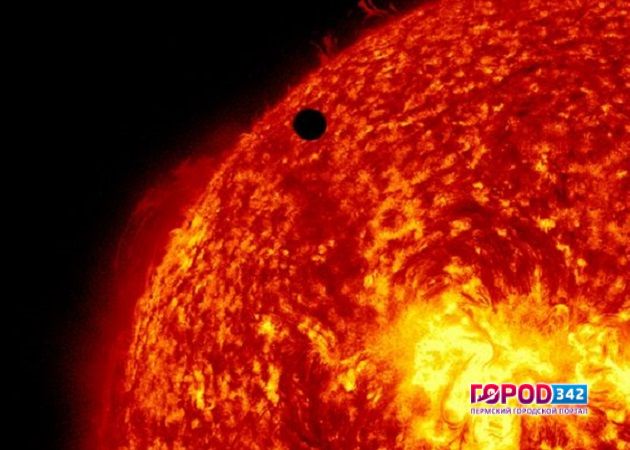 Жители Перми смогут наблюдать уникальное космическое явление: Венера «соединится» с Солнцем