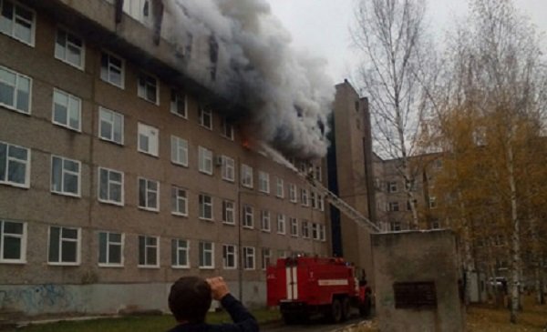 Возгорание медоборудования привело к пожару в пермской больнице