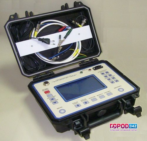 Продам ИСКРА-3М Высоковольтный рефлектометр  осциллографический