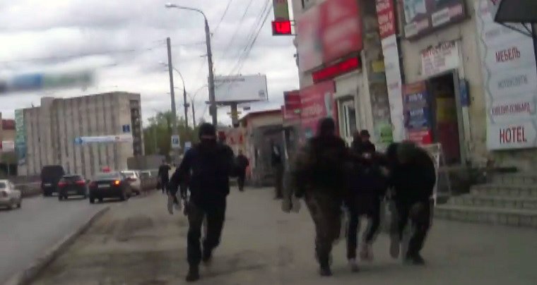 В Перми раскрыто разбойное нападение на магазин, совершенное налетчиками в медицинских масках