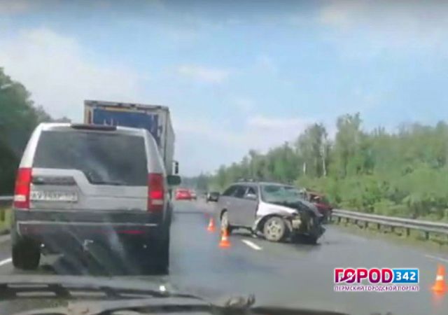 В Прикамье на трассе М-7 «Волга» в лобовом столкновении автомобилей пострадали три человека