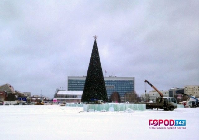 На пермской эспланаде началось строительство ледового городка