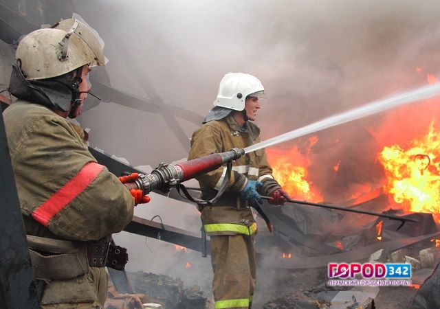 В Перми произошел пожар в 16-этажном доме. Погиб один человек