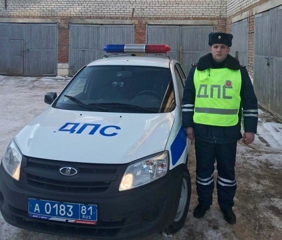 В Пермском крае полицейский спас заблудившуюся в мороз первоклассницу