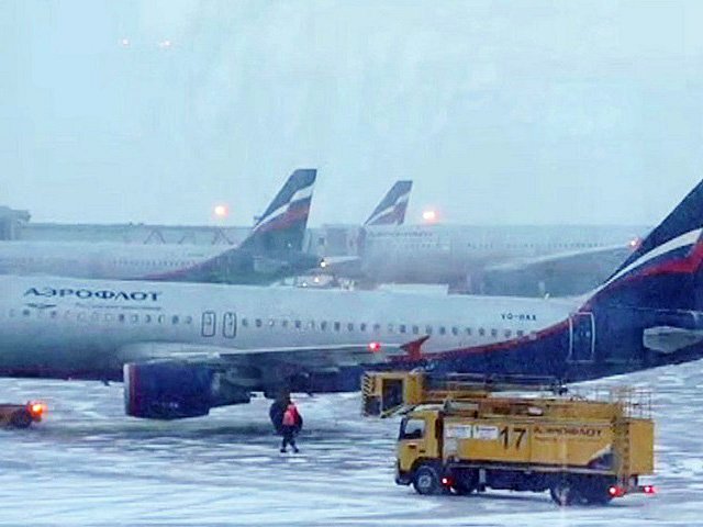 Из-за сильных снегопадов задерживаются три рейса из Москвы в Пермь и два из Перми в Москву