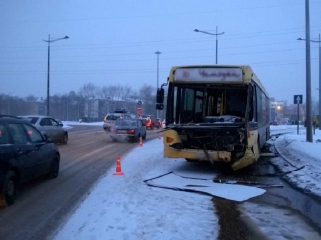 В Перми суд арестовал водителя автобуса, совершившего ДТП, в котором погиб 12-летний ребенок