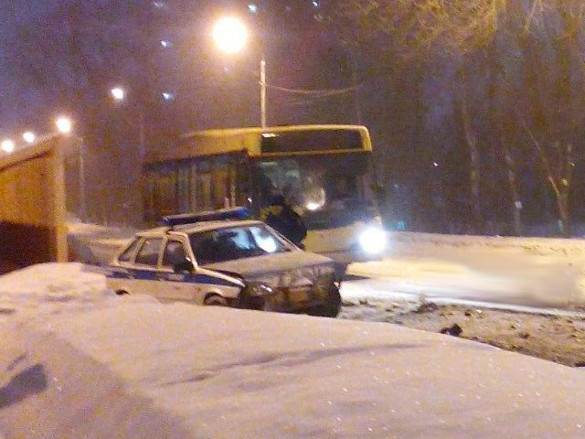 В Перми произошло ДТП с участием автомобиля полиции и рейсового автобуса