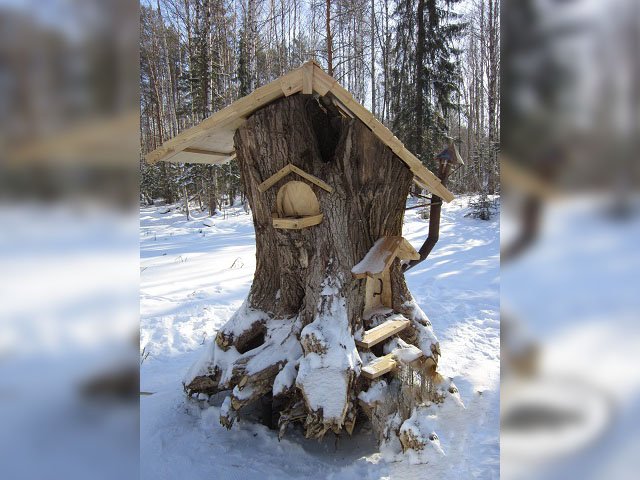 В Черняевском лесу Перми появился арт-объект «Дом бобра»