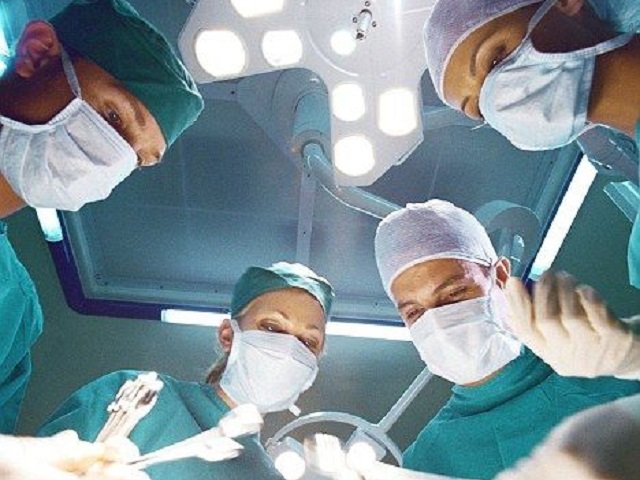 В Перми проведена уникальная операция на коленном суставе. Человеку вернули здоровье