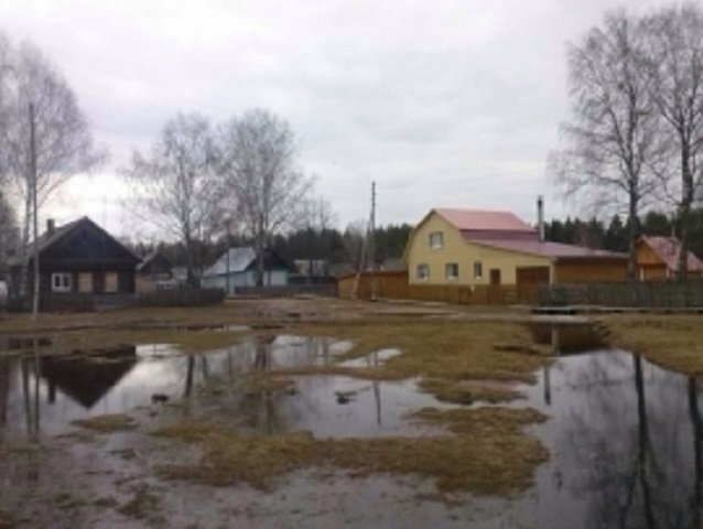 Зона подтопления в Косинском районе стала больше — в поселке Усть-Коса подтопило еще 5 домов