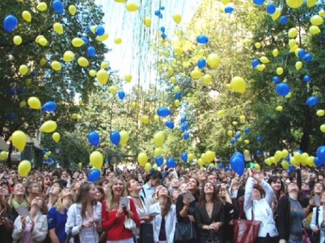 В парках Перми завтра пройдут «Последние звонки» для выпускников. Предусмотрены праздничные программы