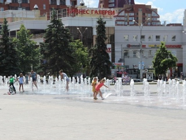 1 июня Театральный фонтан будет «танцевать» под детские мелодии — в репертуаре Шаинский и Вернер