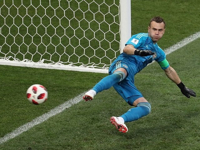 Сборная России в матче 1/8 финала чемпионата мира по футболу победила Испанию