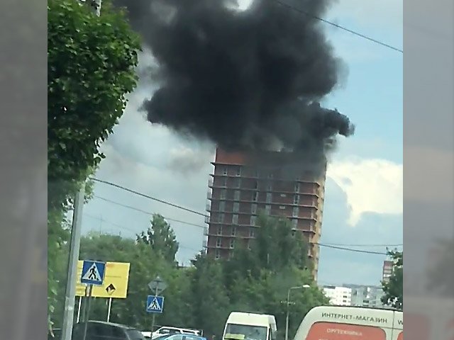 В Перми на крыше 16-этажной новостройки произошел пожар — горел утеплитель на крыше