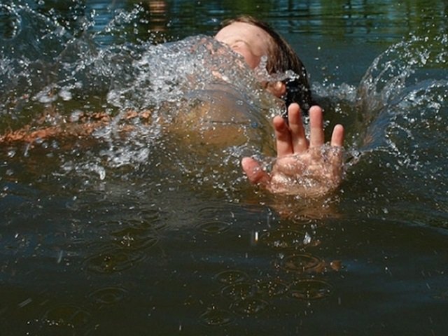 В Пермском районе на реке Сылва едва не утонул 6-летний мальчик — ребенка спасли очевидцы