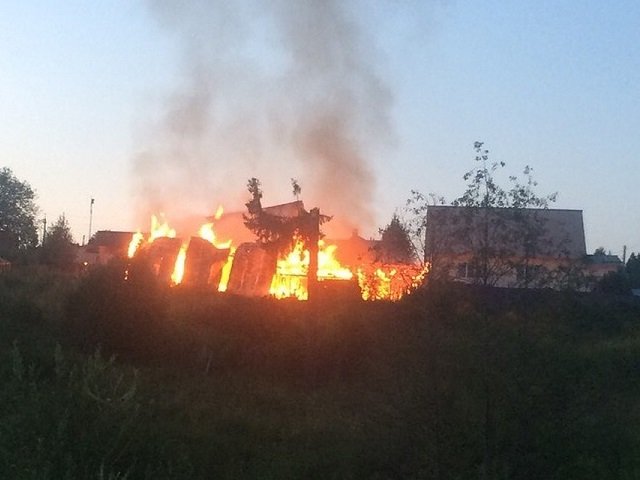 В Свердловском районе Перми произошел пожар — сгорел частный жилой дом, погиб мужчина