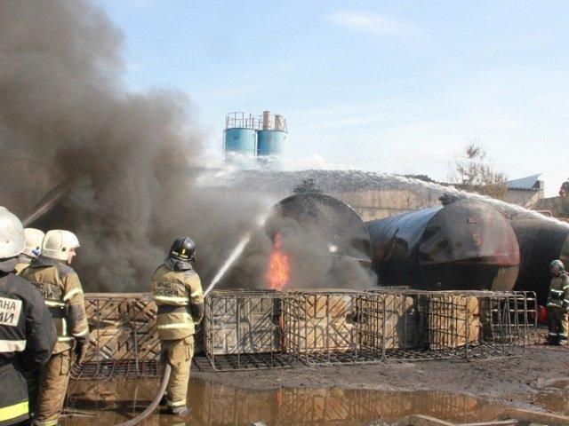 Пожар на химпредприятии в Перми ликвидирован — огонь на территории «Нефтехимика» тушили пять часов