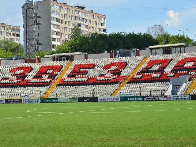 На пермском стадионе исчезает память об  «Амкаре»