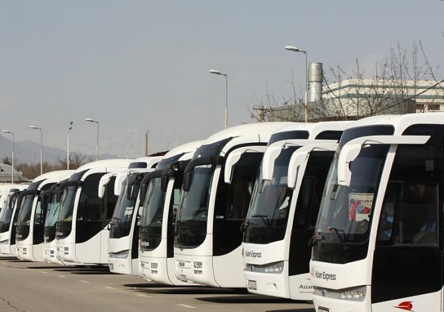 Киев хочет прекратить с Россией автобусное сообщение