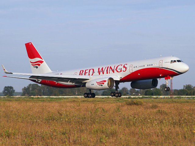На самолете авиакомпании Red Wings загорелся двигатель, построенный в Перми