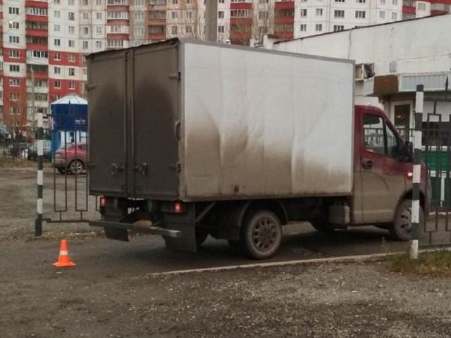 В Перми водитель фургона ГАЗ сбил 81-летнюю пенсионерку — женщина в больнице