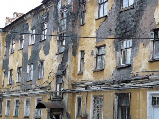 До конца года в Прикамье расселят восемь домов, которым грозит обрушение