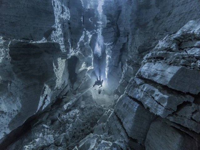 Пермский дайвер награжден за фотографию Ординской пещеры