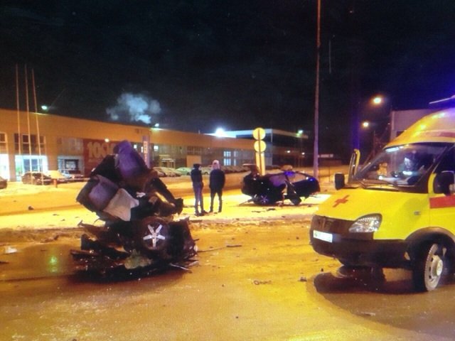 ДТП в Перми. Автомобиль разорвало пополам