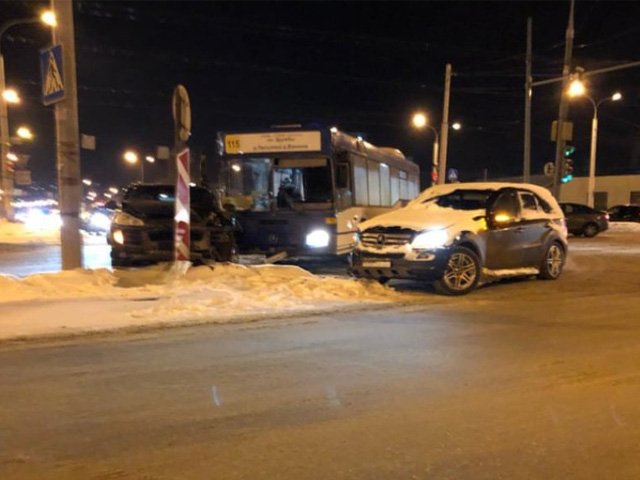 В Перми произошла массовая авария с участием автобуса № 115