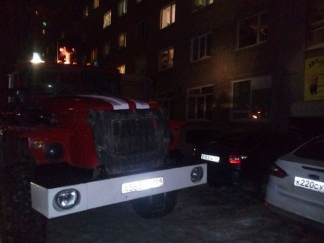 В Перми пожарные вывели из горящей пятиэтажки 22 человека