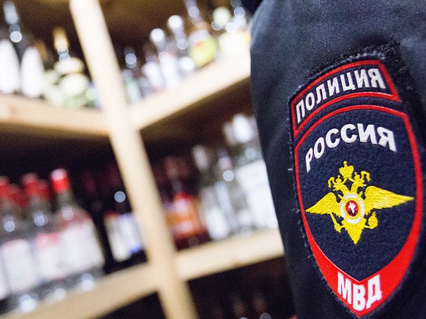 Полиция района уличила Березниковцев в производстве контрафактной алкогольной продукции в размере 42 тонн.