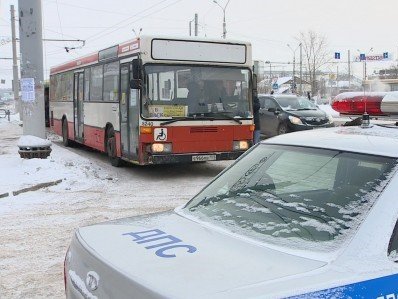 Удалось выявить нелегальных перевозчиков и водителя автобуса без водительского удостоверения