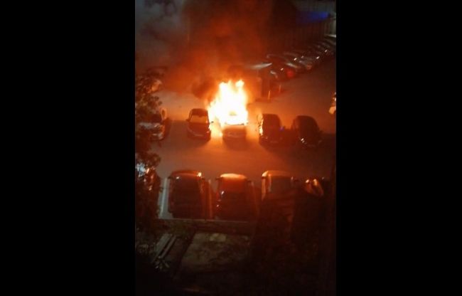 Ночью в Перми полностью сгорел автомобиль