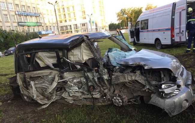 В Перми подросток разбил машину