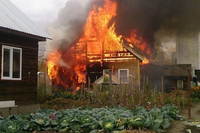 В Кизеле три человека погибли при пожаре